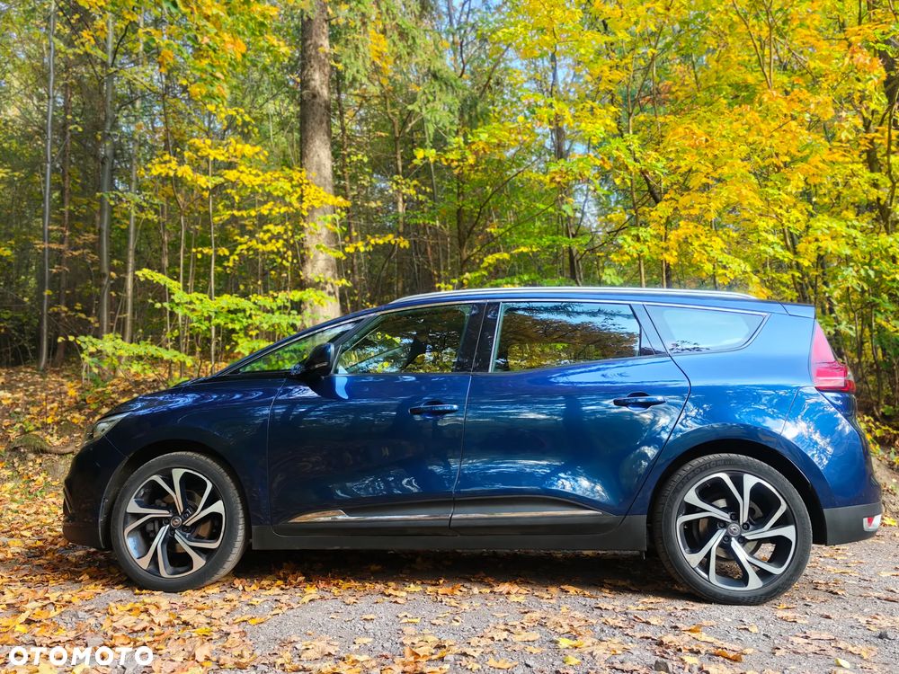 Renault Grand Scenic - 11
