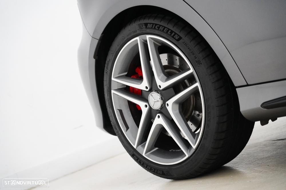 Mercedes-Benz A 45 AMG 4-Matic - 16