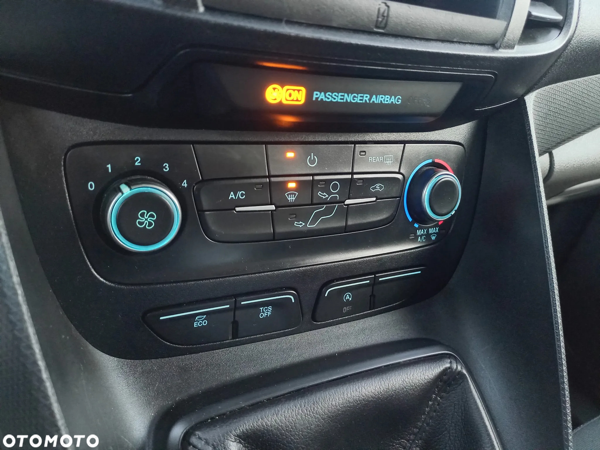 Ford Tourneo Connect - 26