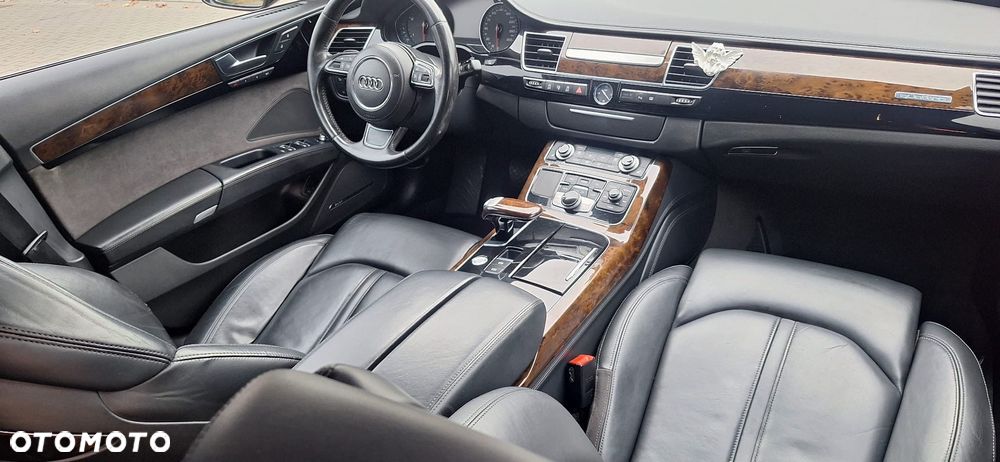 Audi A8 - 8