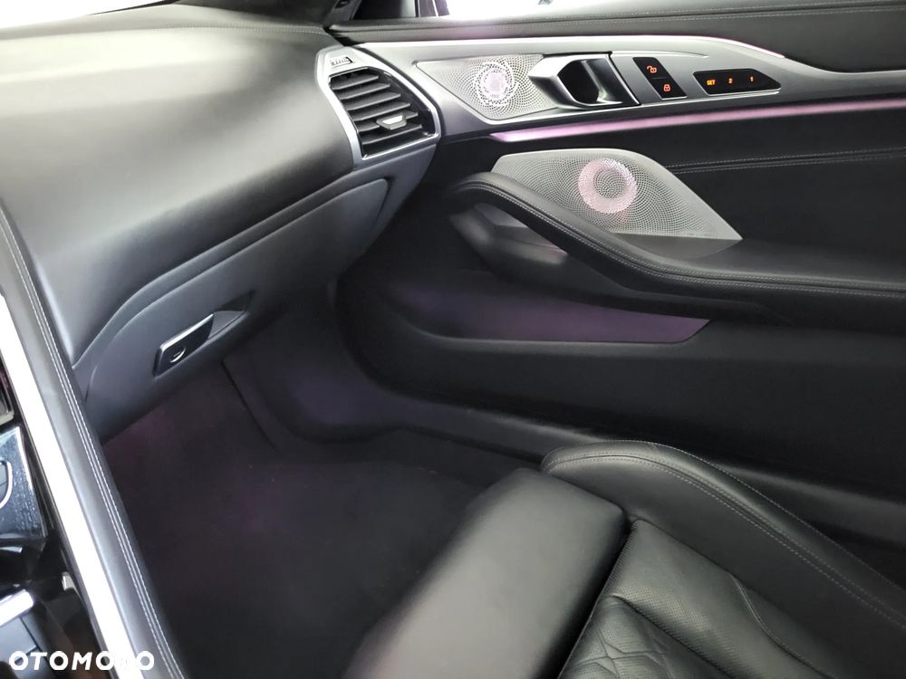 BMW M8 Standard - 23