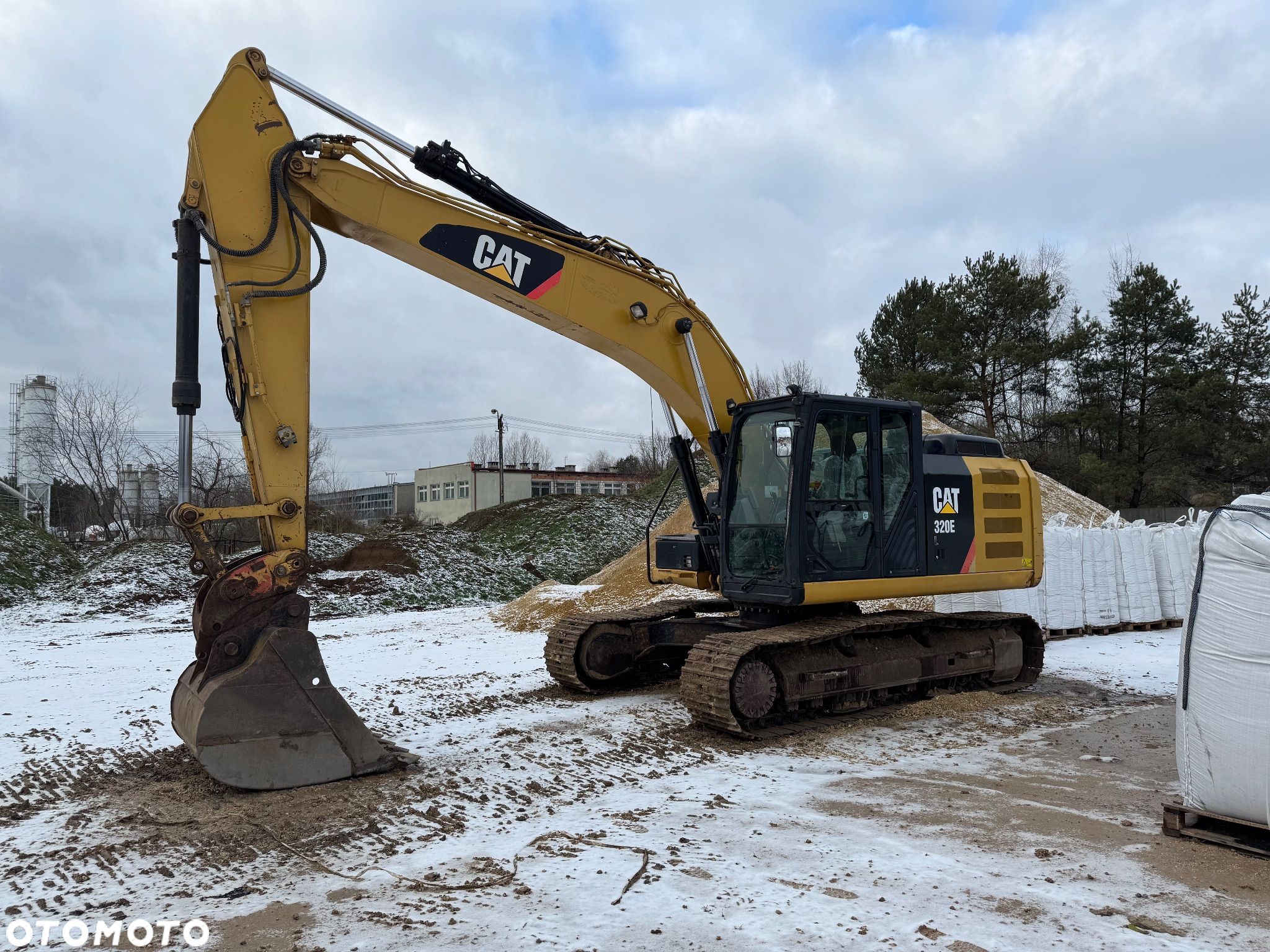 Caterpillar 320 E - 1
