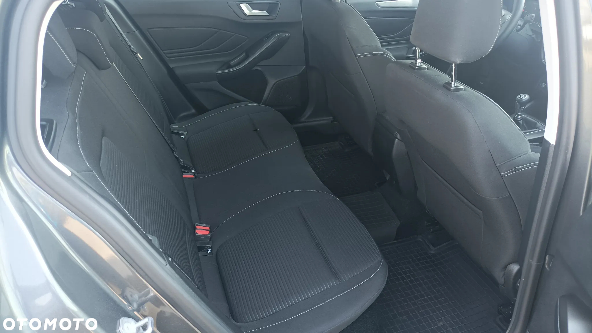 Ford Focus 1.0 EcoBoost Titanium - 12