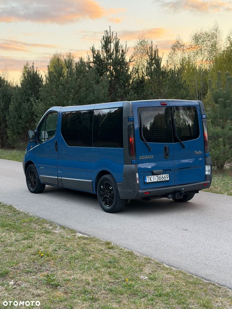 Renault Trafic Passenger Authentique - 10