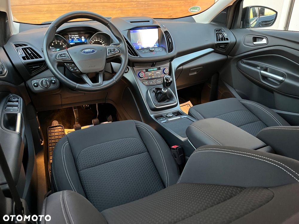 Ford Kuga - 23