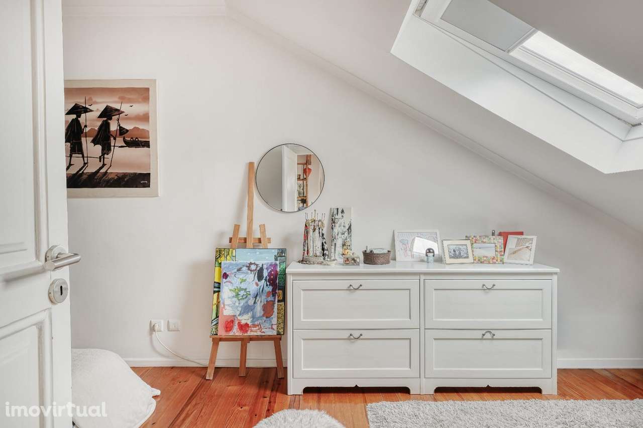 Apartamento T2 Renovado no Último Andar em Alcântara - Grande imagem: 4/29