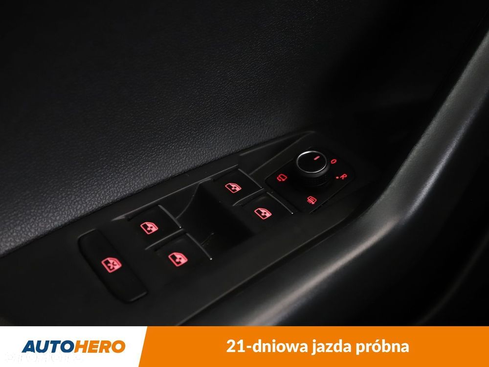 Volkswagen Polo - 31