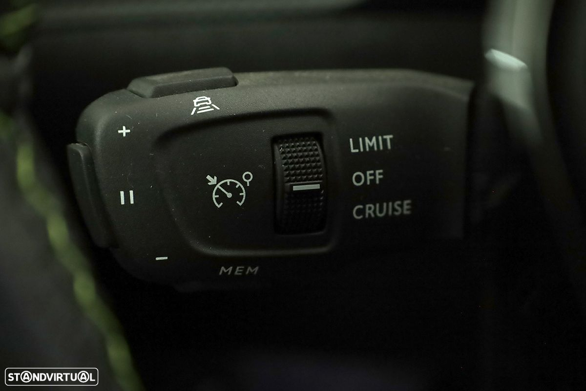 Peugeot e-2008 50 kWh GT - 18