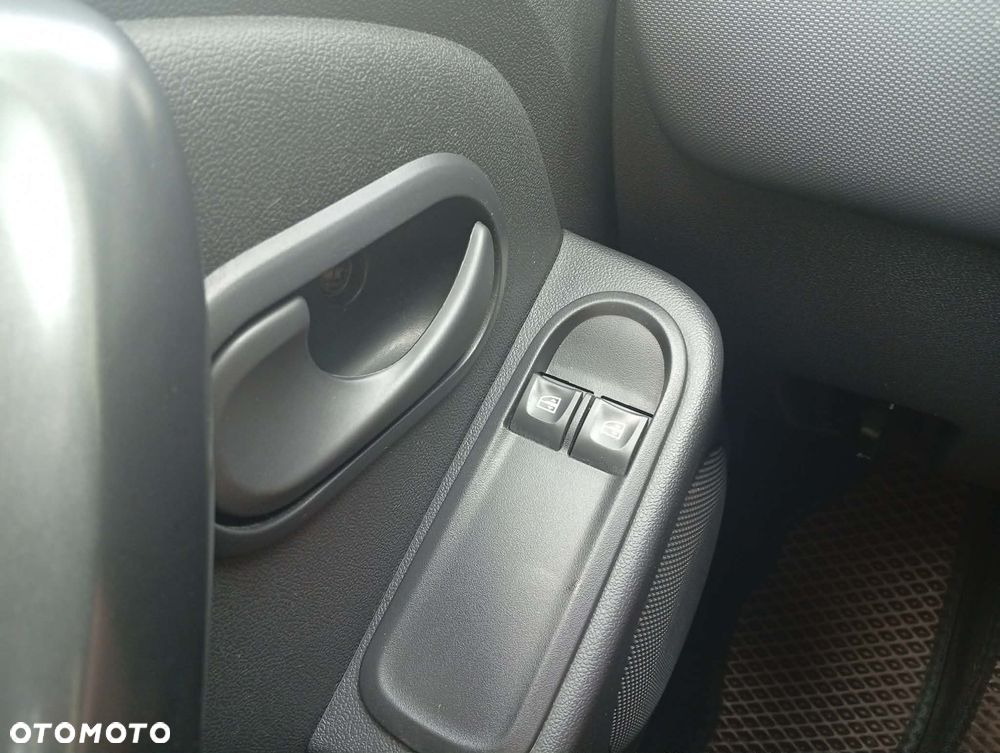 Dacia Duster 1.6 SCe Open S&S - 8