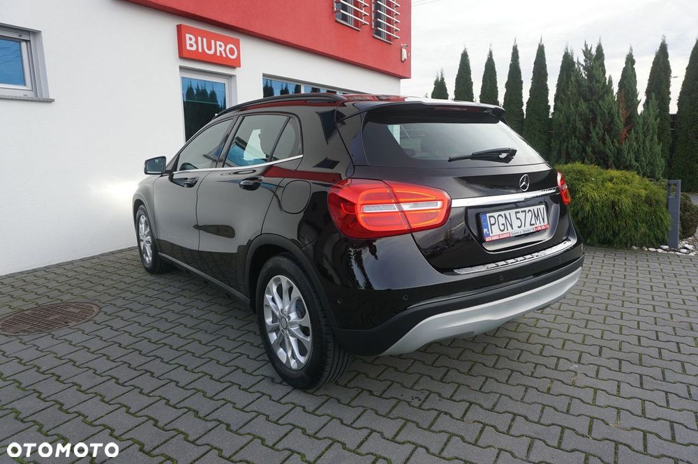 Mercedes-Benz GLA 200 7G-DCT Urban - 3