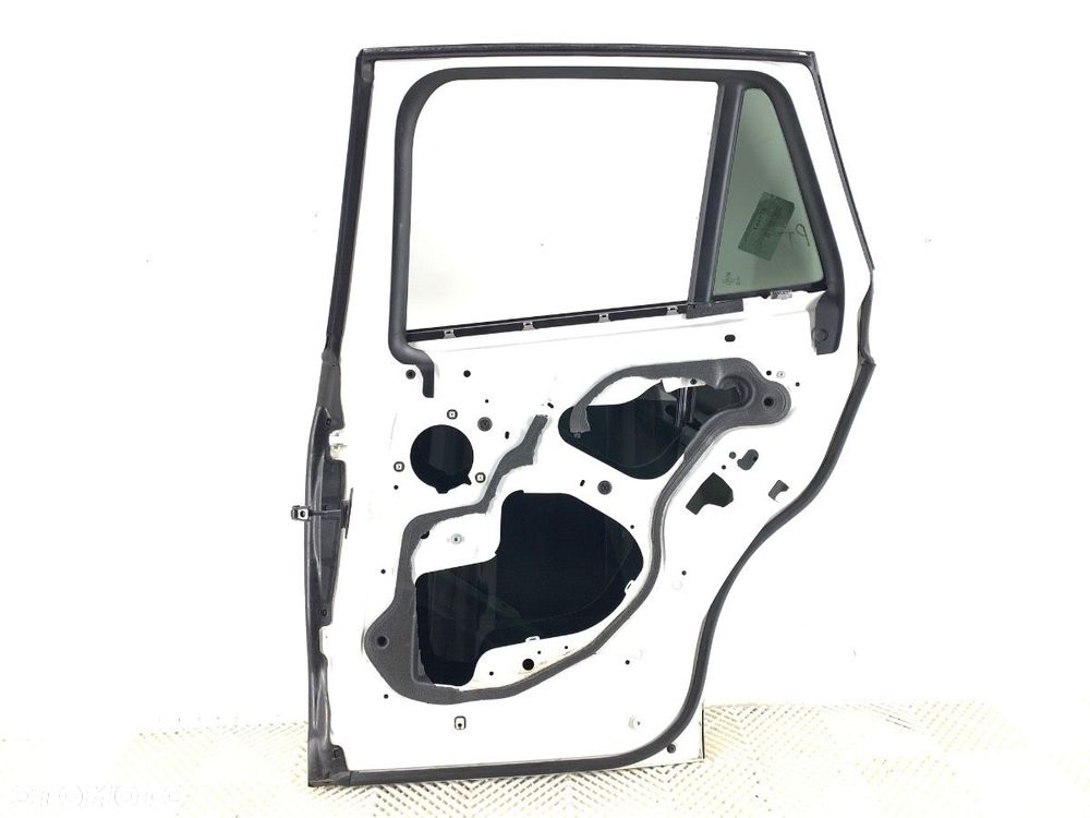 DRZWI PRAWY TYŁ  BMW X1 (F48) 2014 - 2022 sDrive 18 i 103 kW [140 KM] benzyna 2017 - 2022 300 - 5