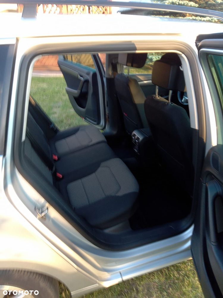 Volkswagen Passat 2.0 TDI Comfortline - 8