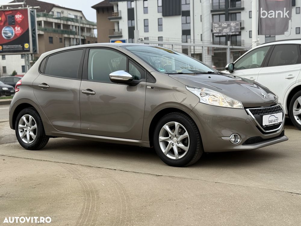 Peugeot 208 82 PureTech Style - 4