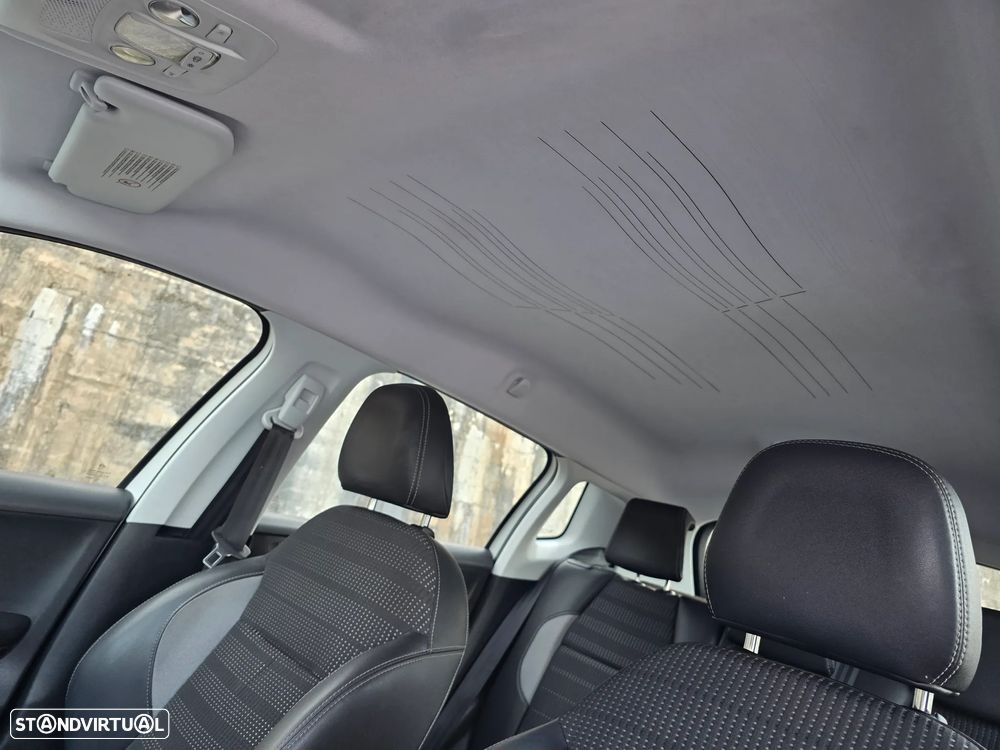 Peugeot 2008 PureTech 82 Allure - 16