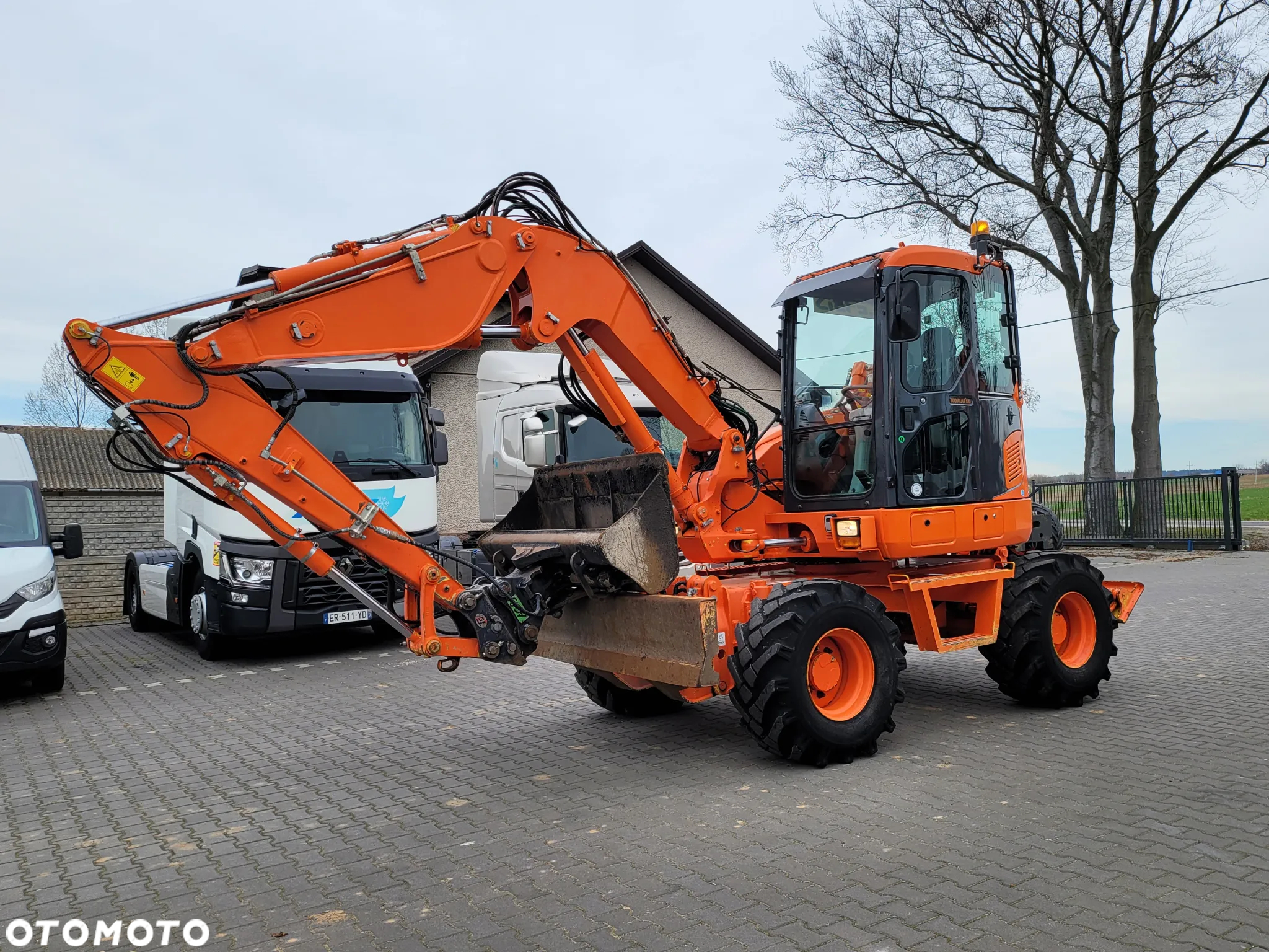 Komatsu PW98 MR8 / SPROWADZONA Z FRANCJI / 6 880 MTH / 2014 ROK / - 2