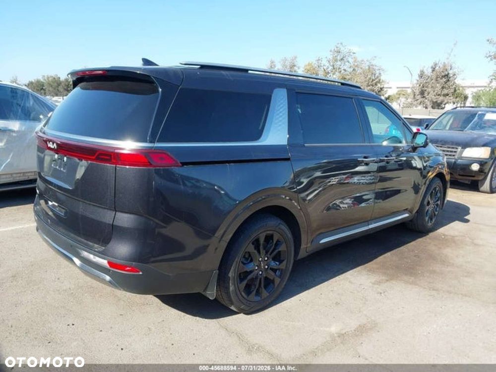 Kia Carnival - 5