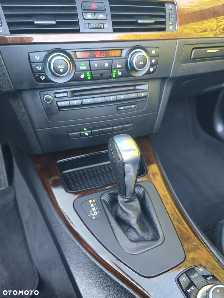 BMW Seria 3 320d Efficient Dynamic Edition Luxury Line - 17