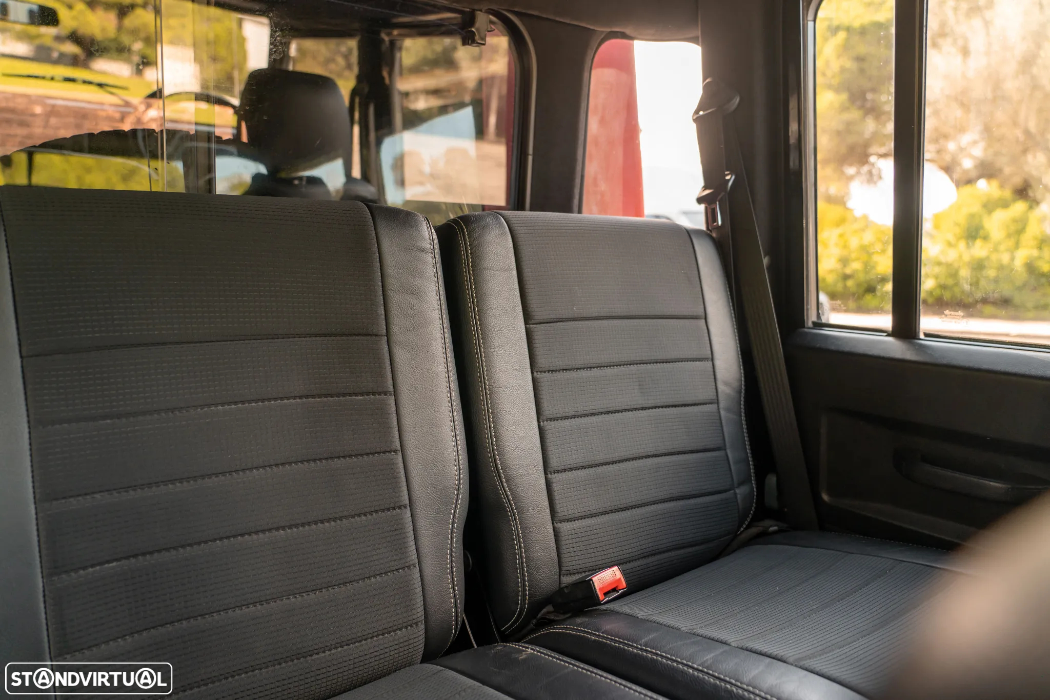 Land Rover Defender 110 SW 2.5 Td5 SE - 16