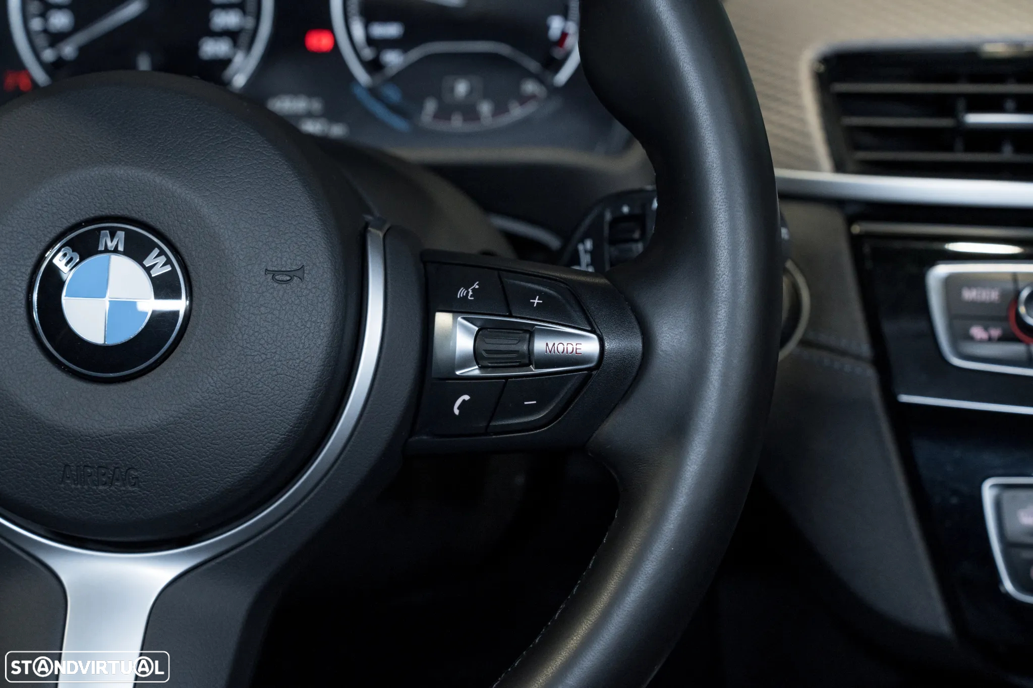 BMW X2 18 i sDrive Auto Pack M - 13