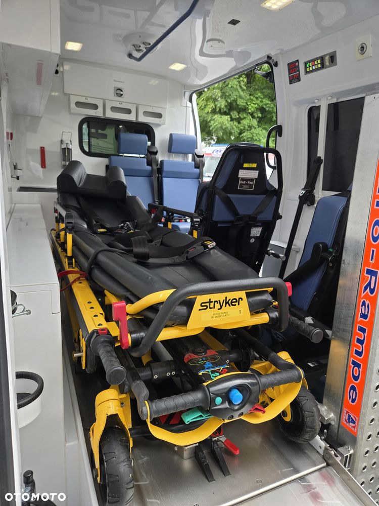 Renault Master Ambulans karetka gwarancja - 28