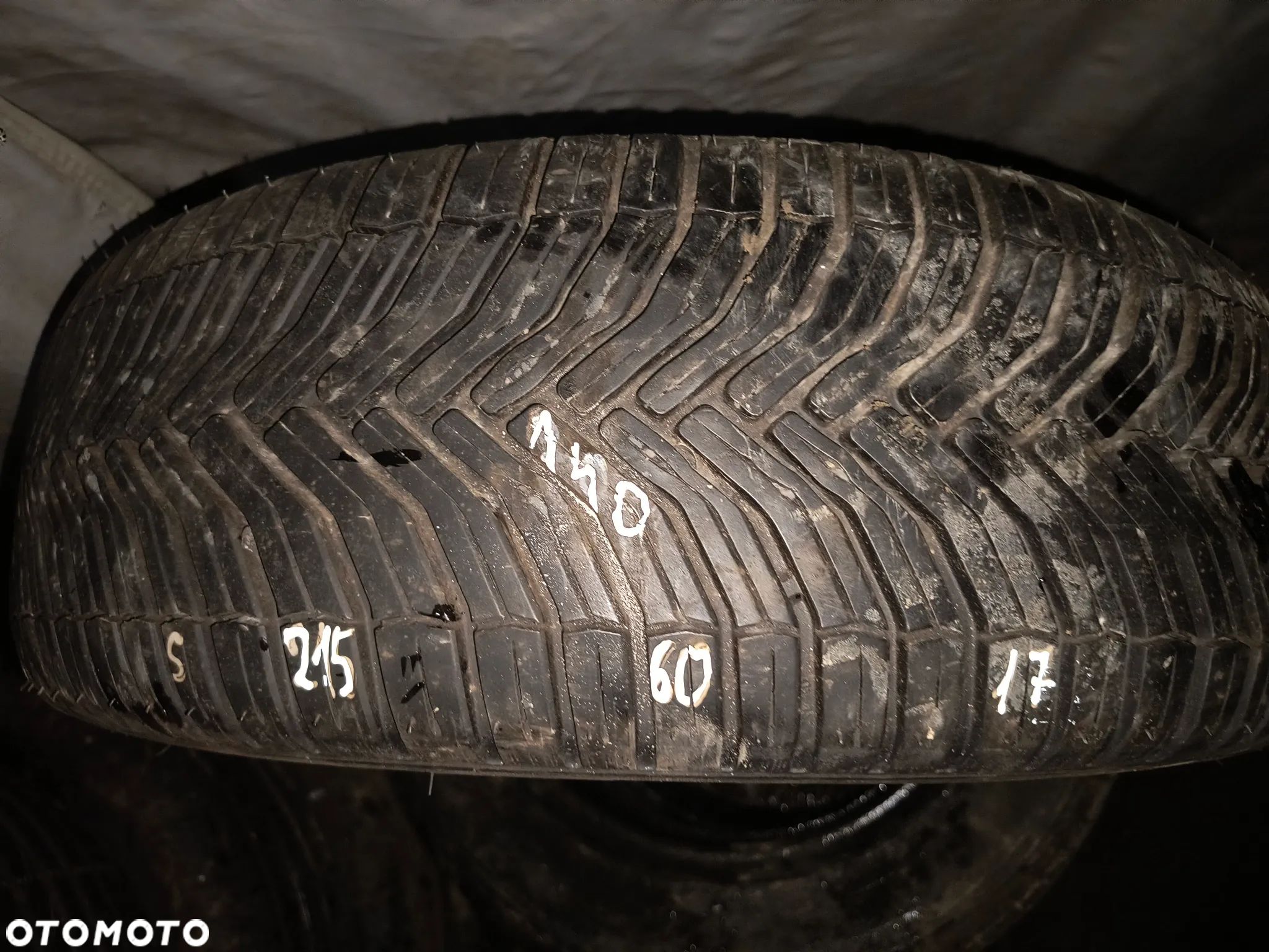 Michelin 215/60/17 nr 140 - 1