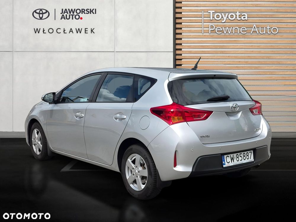 Toyota Auris 1.33 VVT-i Active - 4
