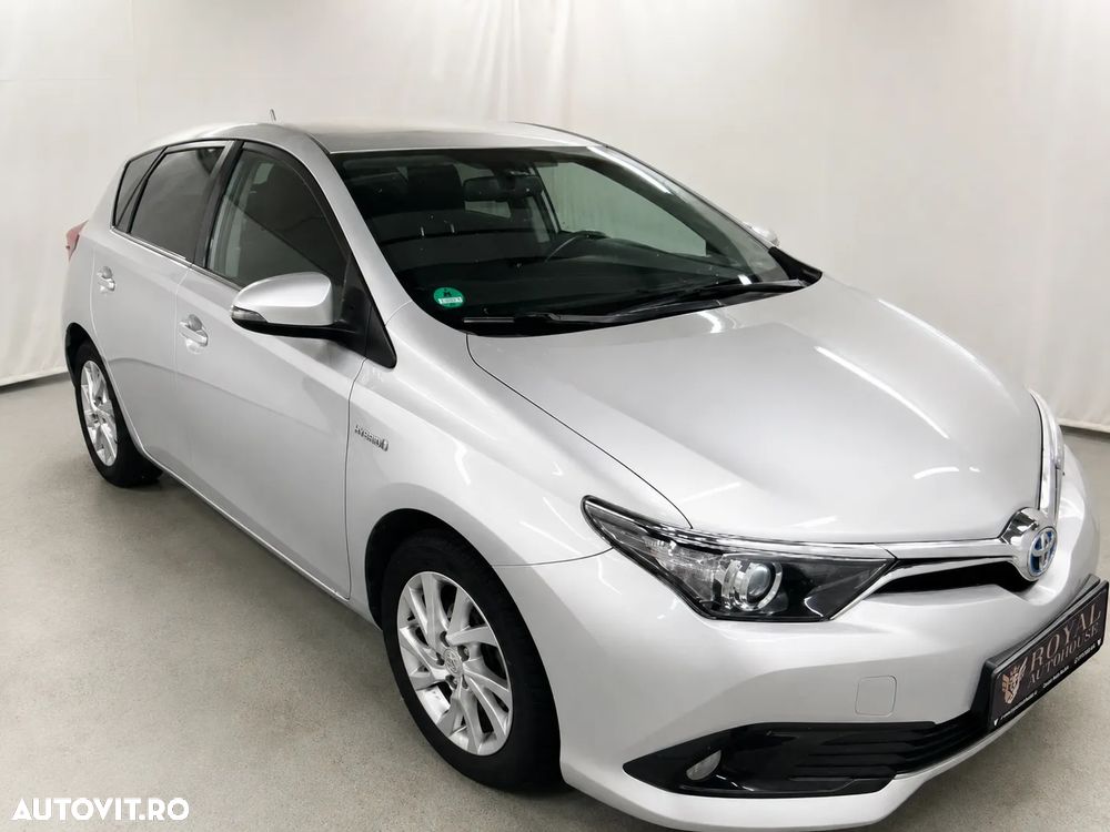 Toyota Auris 1.8 L VVT-i HSD Sol - 3