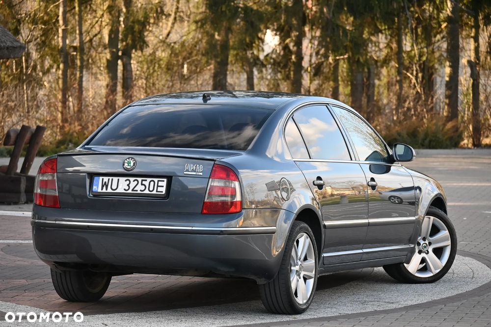 Skoda Superb 2.0 TDI DPF Prestige - 20