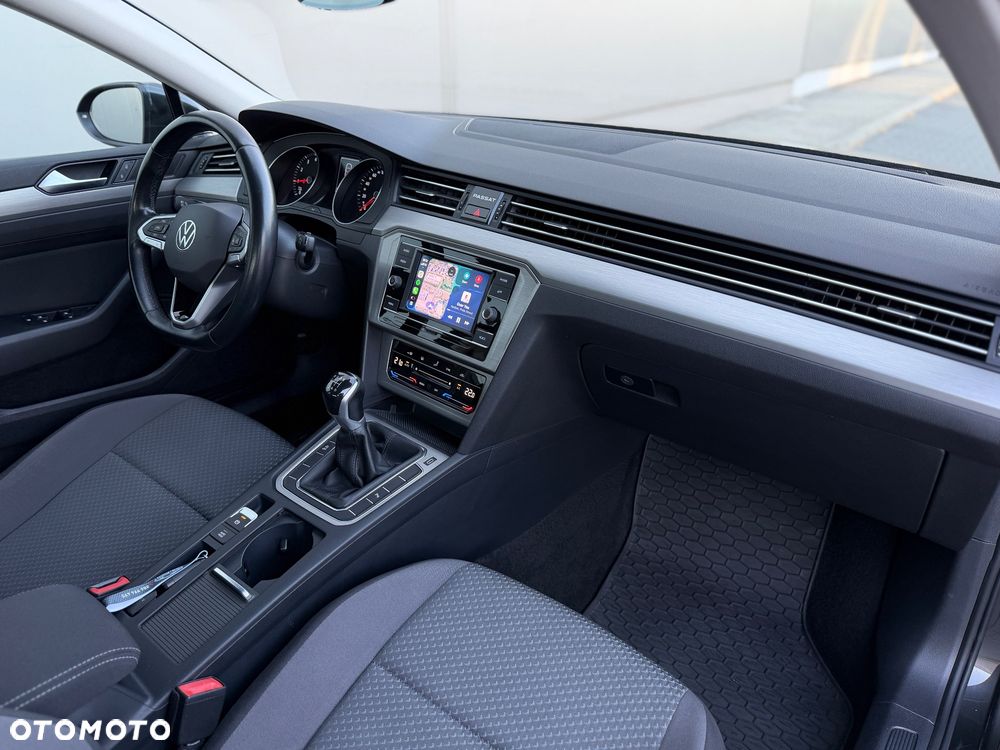 Volkswagen Passat 1.5 TSI EVO Business - 9
