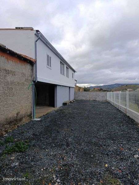 Vende-se Moradia T4 - Alfândega da Fé - Grande imagem: 3/12