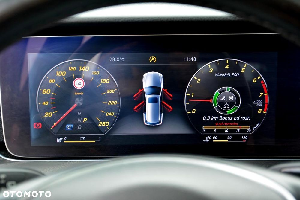 Mercedes-Benz Klasa E 250 9G-TRONIC - 23