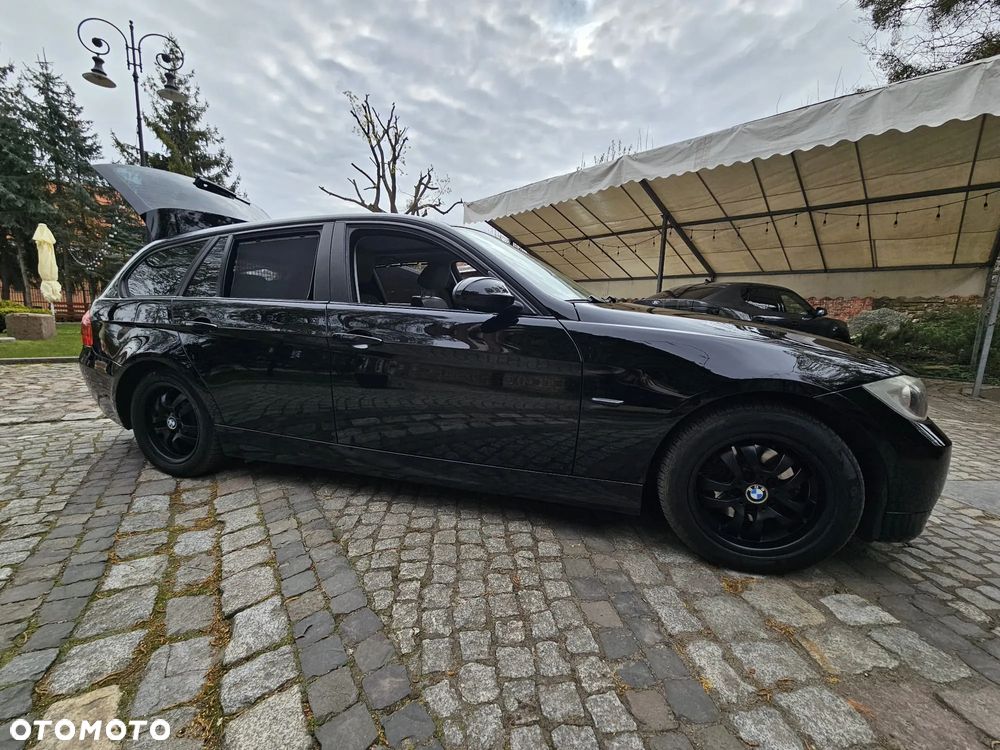 BMW Seria 3 318i - 17