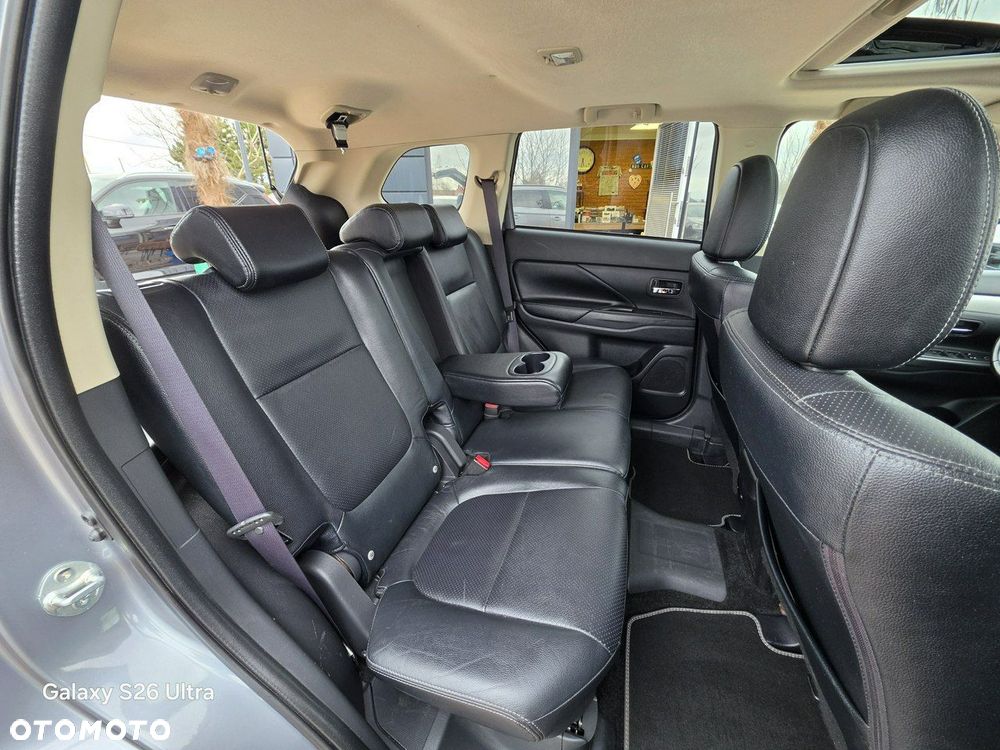 Mitsubishi Outlander - 28