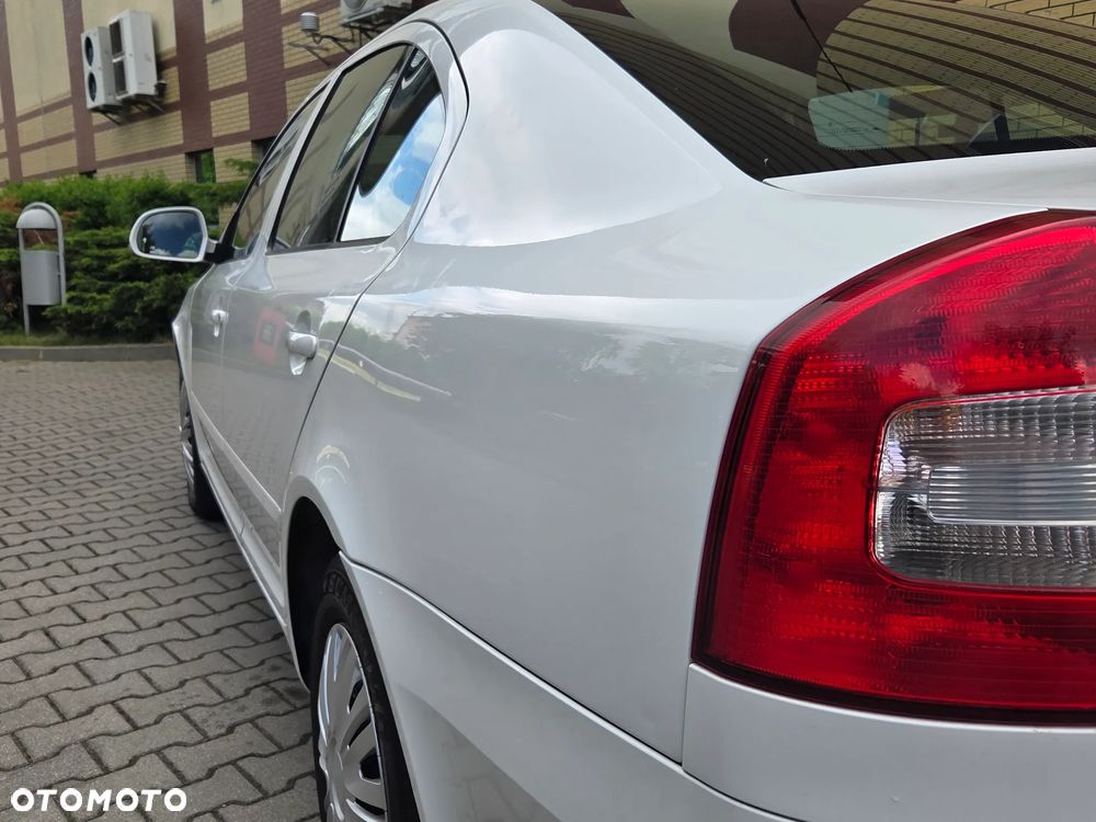 Skoda Octavia 1.6 Team Edition - 16