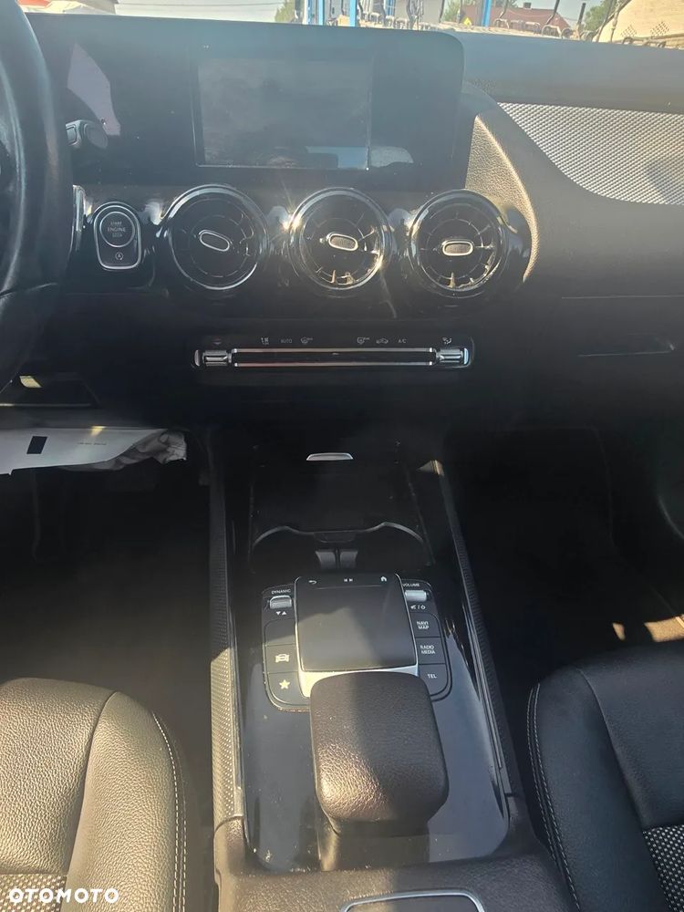 Mercedes-Benz GLA 180 7G-DCT Edition 1 - 15