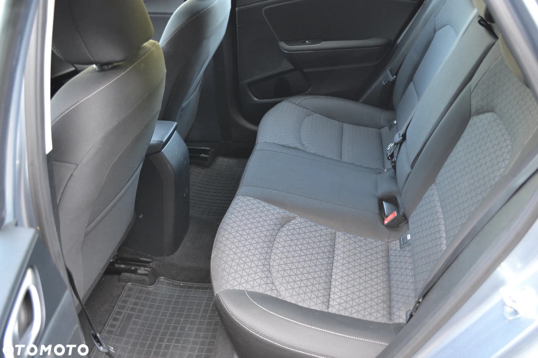 Kia Ceed 1.6 CRDi SCR M - 22