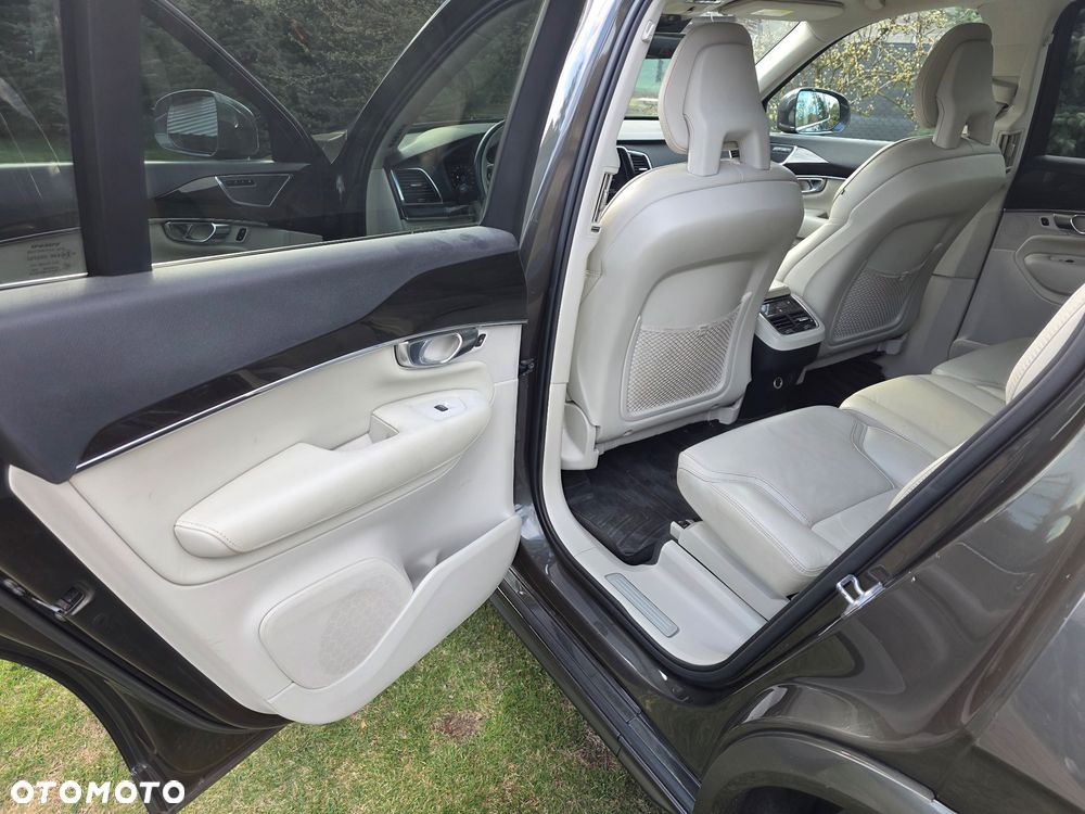 Volvo XC 90 T6 AWD Momentum 7os - 30