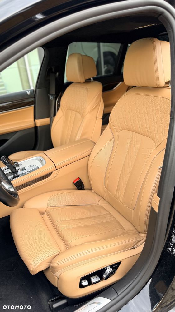 BMW Seria 7 740Ld xDrive sport - 35