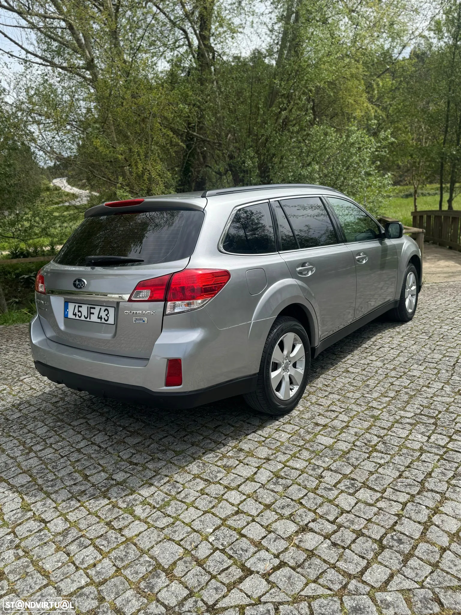 Subaru Legacy - 9