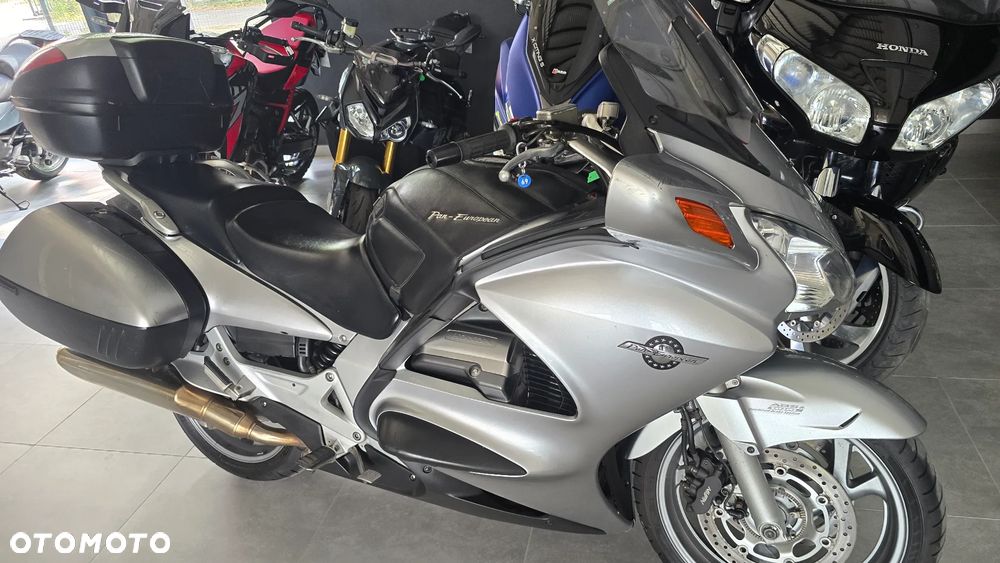Honda ST - 30