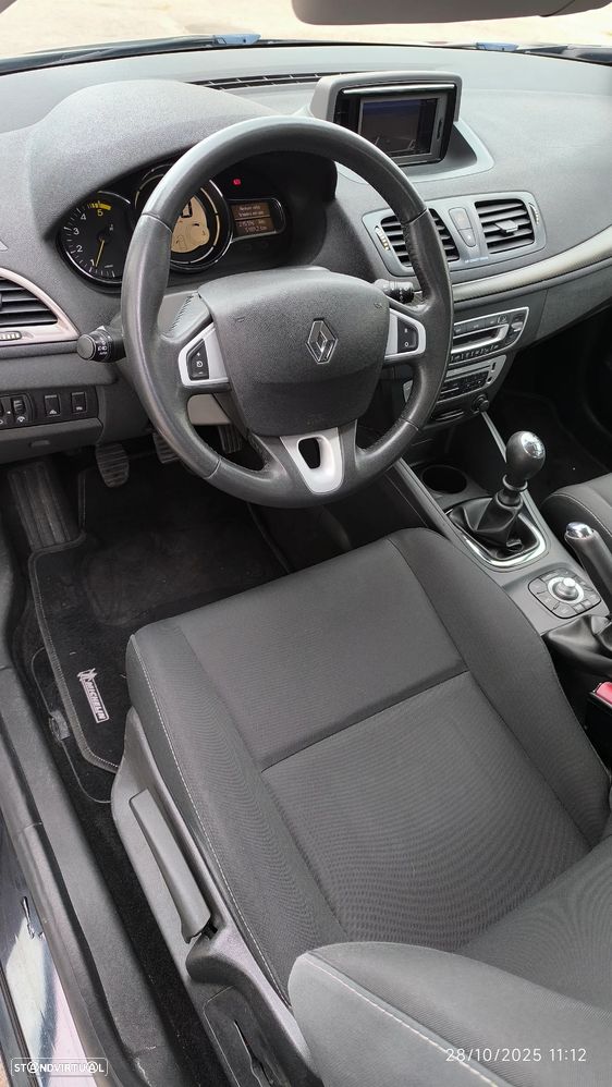 Renault Mégane ver-1-5-dci-limited - 33