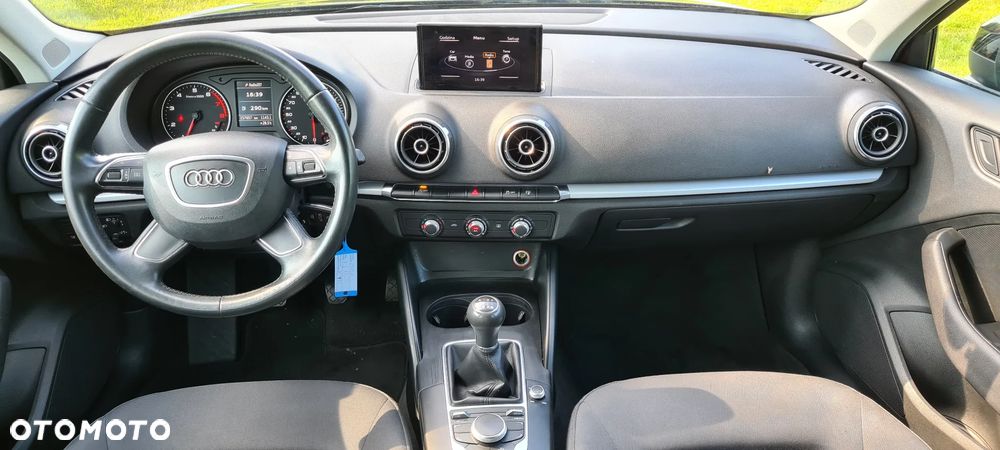 Audi A3 Sportback 1.2 TFSI Ambition - 23