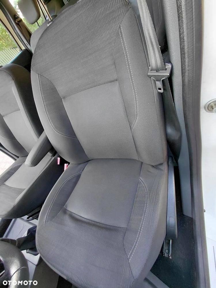 Dacia Lodgy 1.6 SCe Laureate S&S - 19