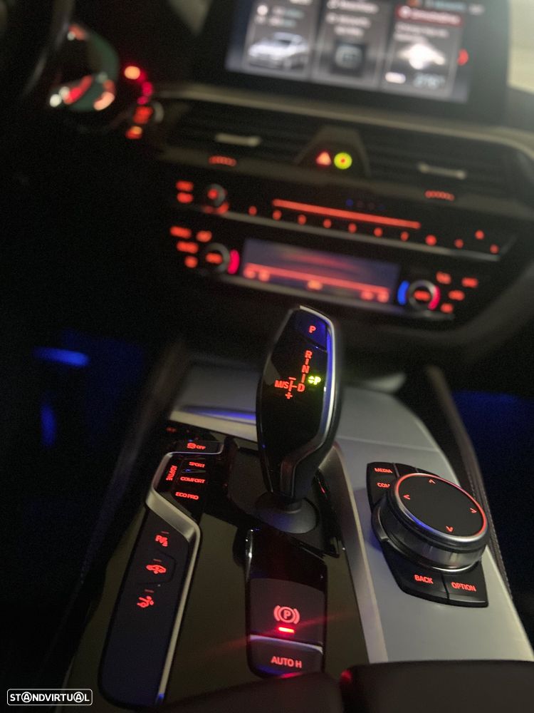 BMW 630 Gran Turismo d Pack M - 32