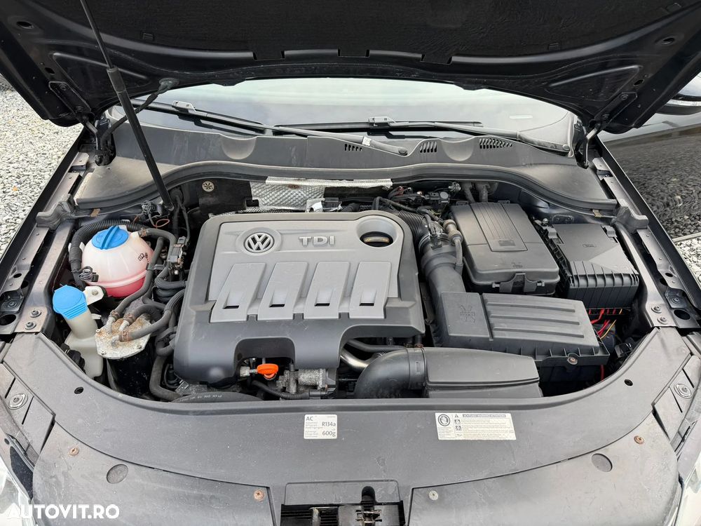 Volkswagen Passat Variant 2.0 TDI 4Motion BlueMotion Technology Highline - 13