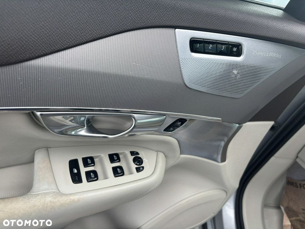Volvo XC 90 - 15