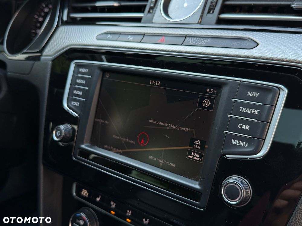 Volkswagen Passat 2.0 TDI (BlueMotion Technology) Highline - 27