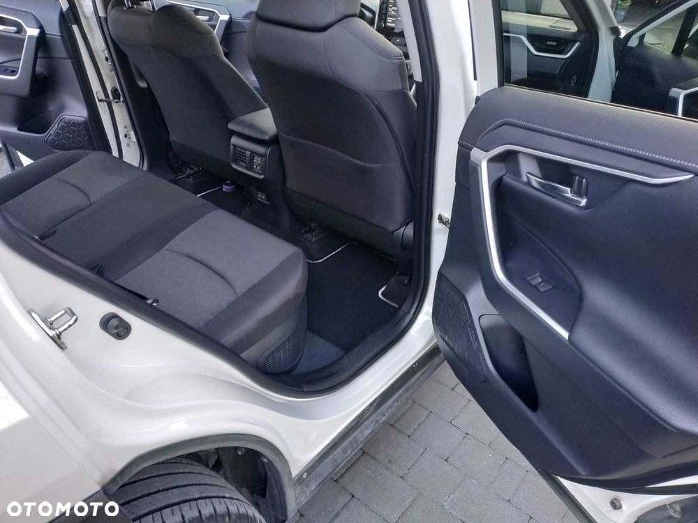 Toyota RAV4 - 8