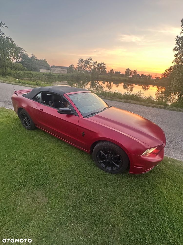 Ford Mustang 3.7 V6 Premium - 2