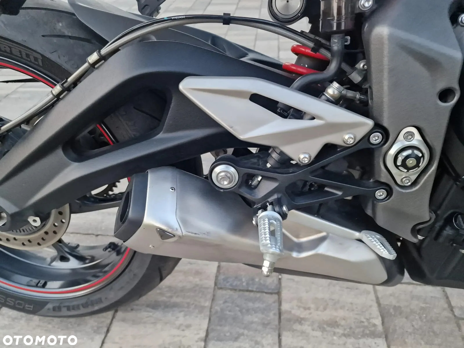 Triumph Street Triple - 13